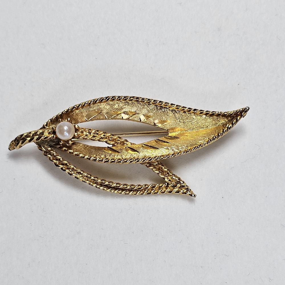 "4 For $20" Mamselle Gold Leaf Brooch with Pearl